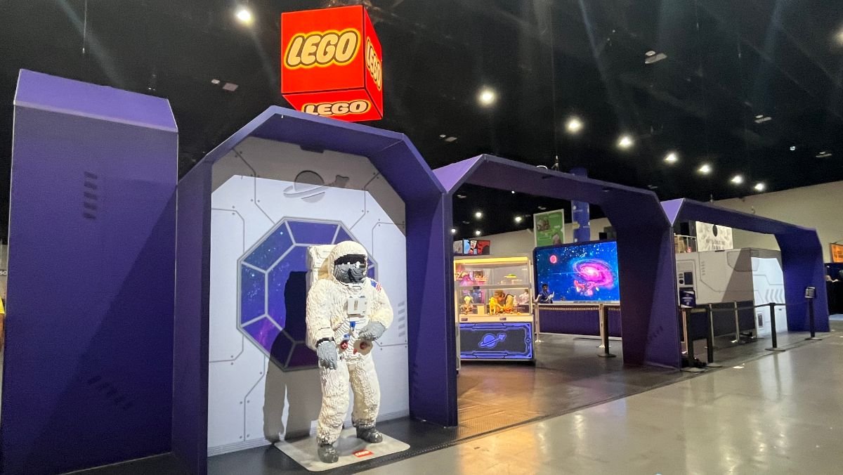 LEGO SDCC hero