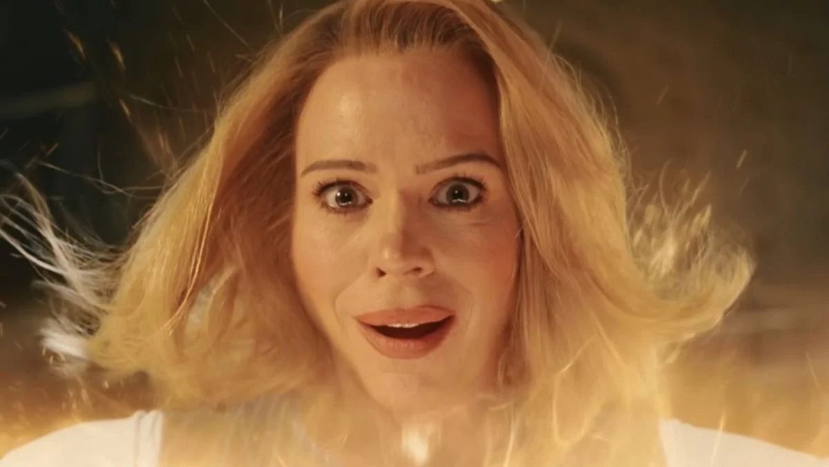 Image of Billie Piper in doctor who season two finale possibly as sixteenth doctor